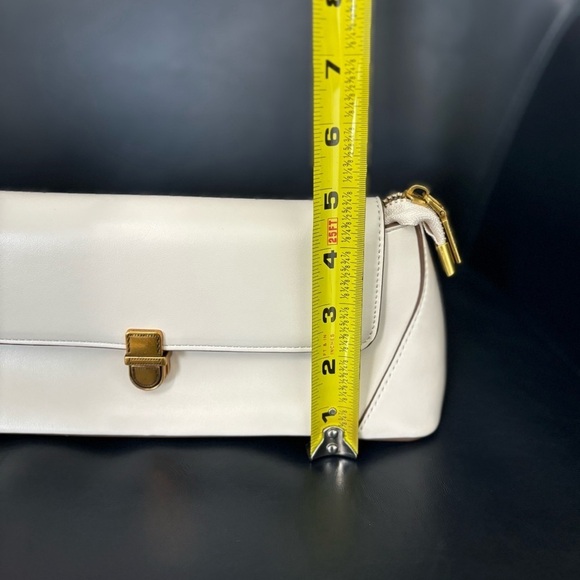 8 Other Reasons French Bag in White - Picture 10 of 12